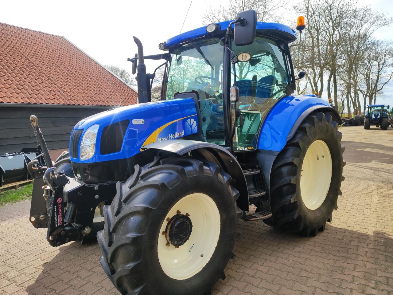 New Holland T 6020 Elite
