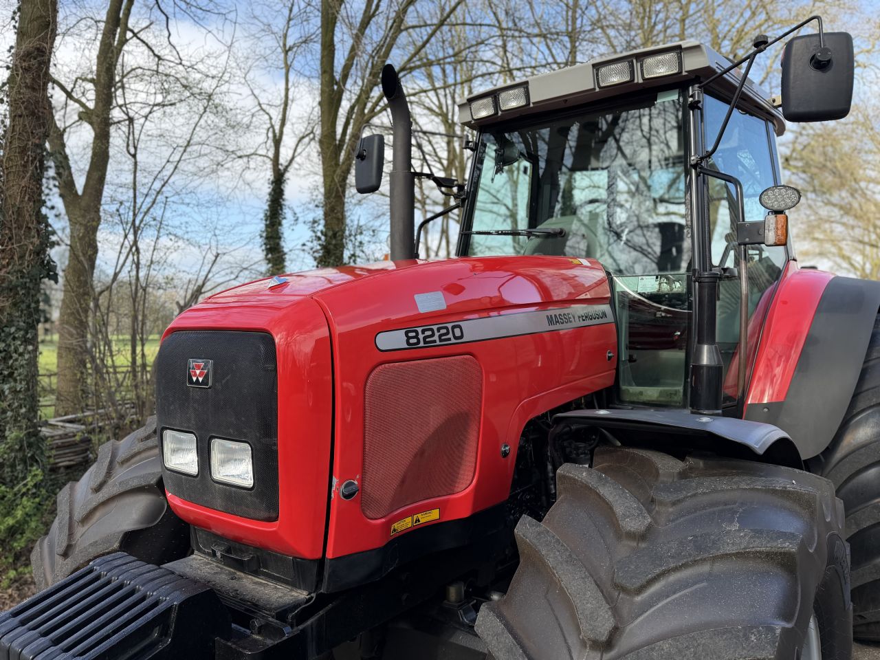 Massey Ferguson 8220