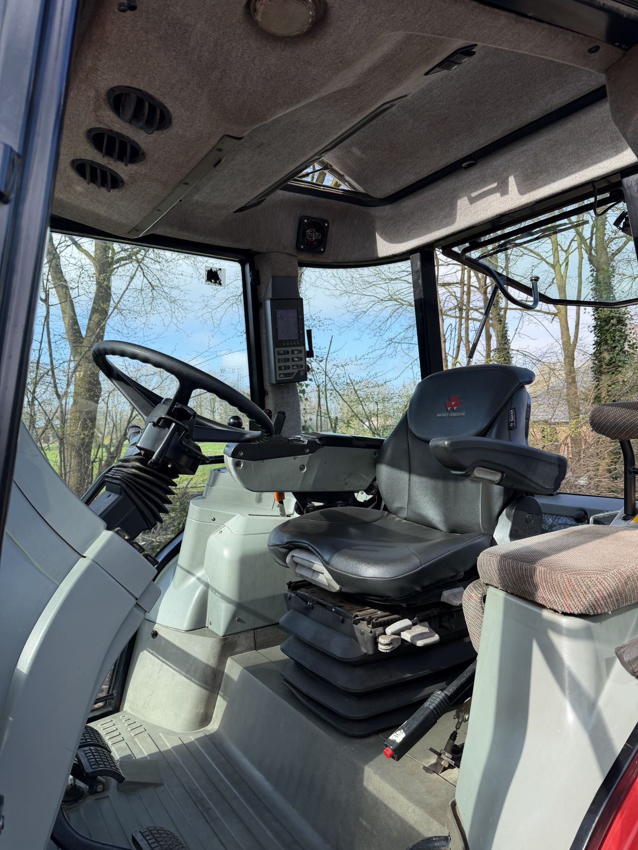 Massey Ferguson 8220