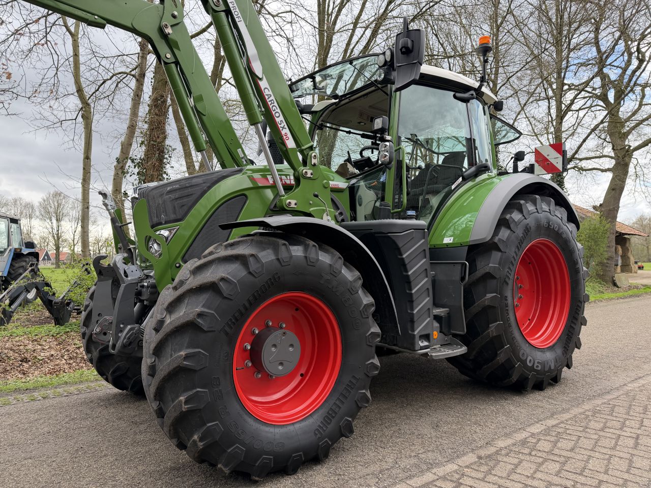 Fendt 724 Gen 6 met Fendt frontlader