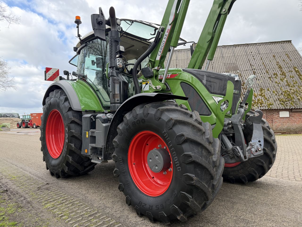 Fendt 724 Gen 6 met Fendt frontlader
