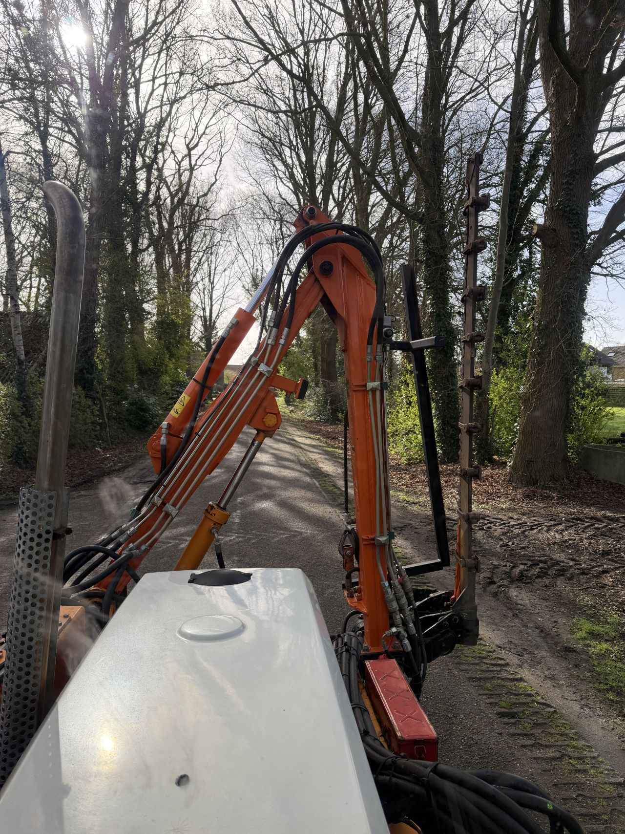 Steyr 8075 Smalspoor met maaiarm