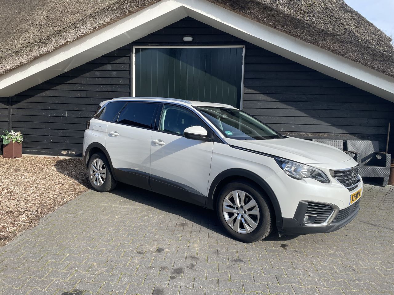 Peugeot 5008, Airco, Cruisecontrol, Multifunctioneel stuurwiel,