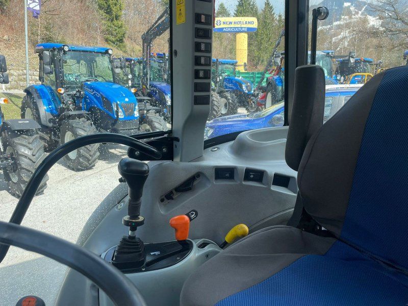 New Holland T4020 DeLuxe