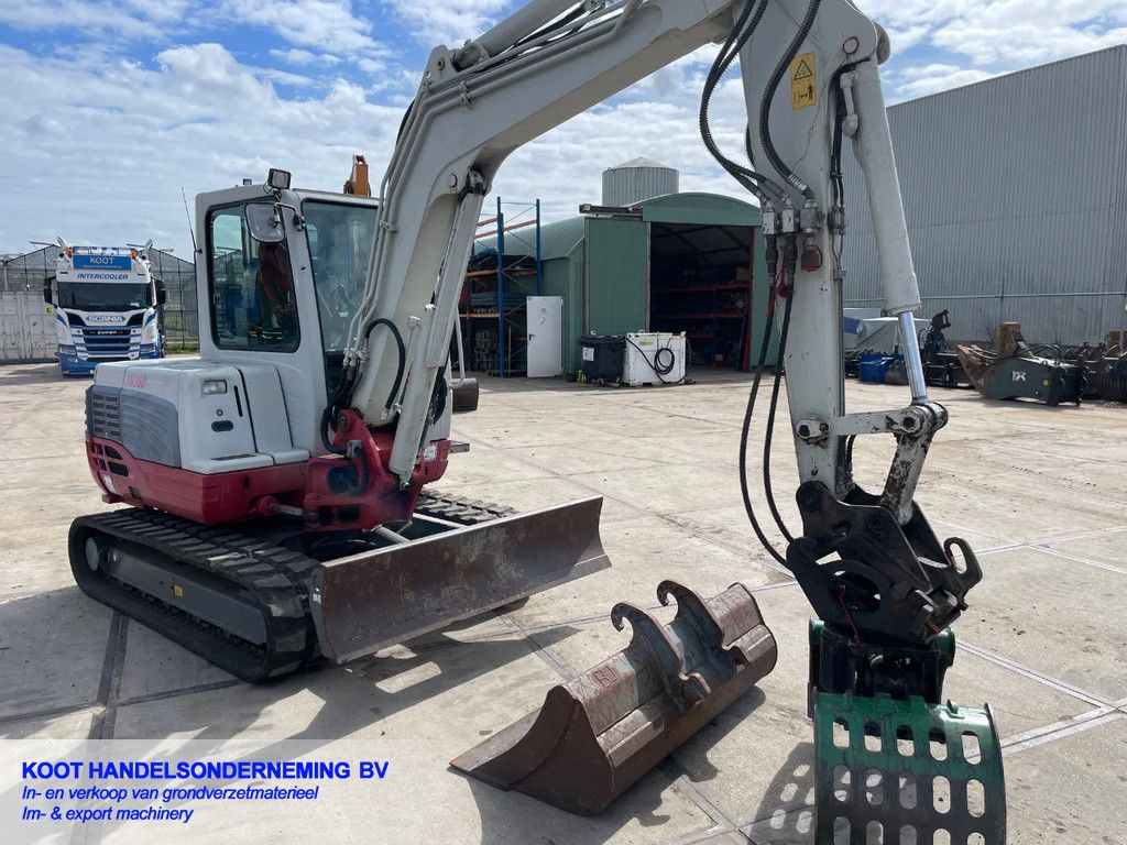 Takeuchi TB 250 5250 uur+Sorteergrijper