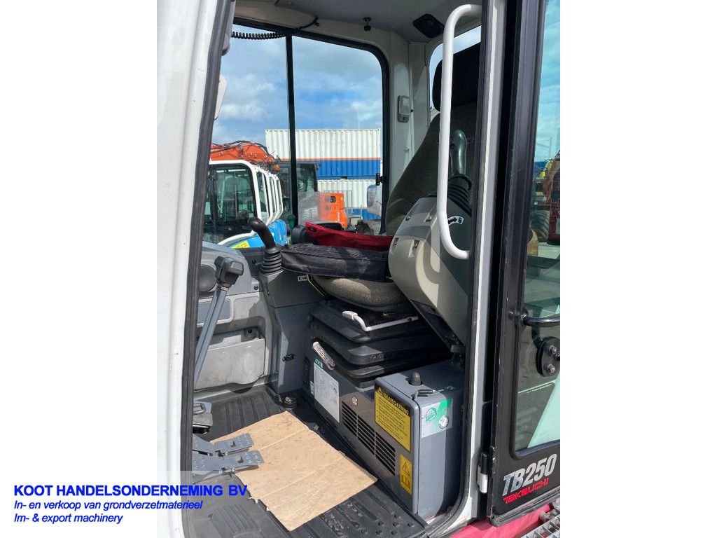Takeuchi TB 250 5250 uur+Sorteergrijper
