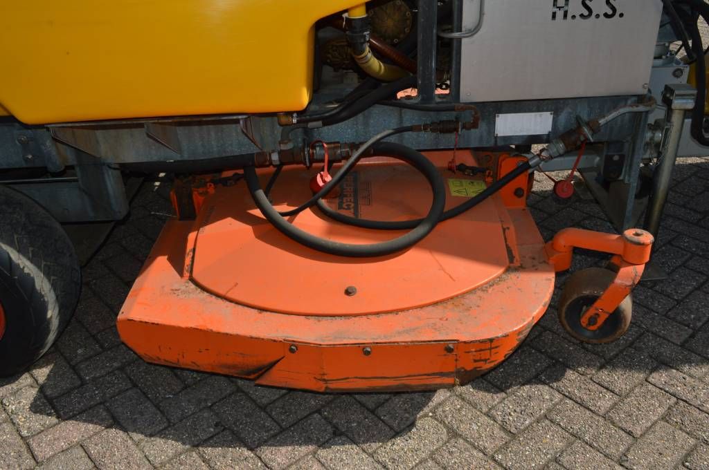 H.S.S. CF2000-3NG Boomgaardspuit 3-rijer