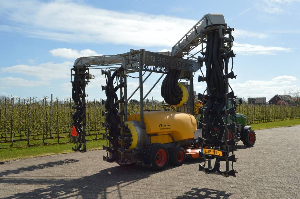 H.S.S. CF2000-3NG Boomgaardspuit 3-rijer