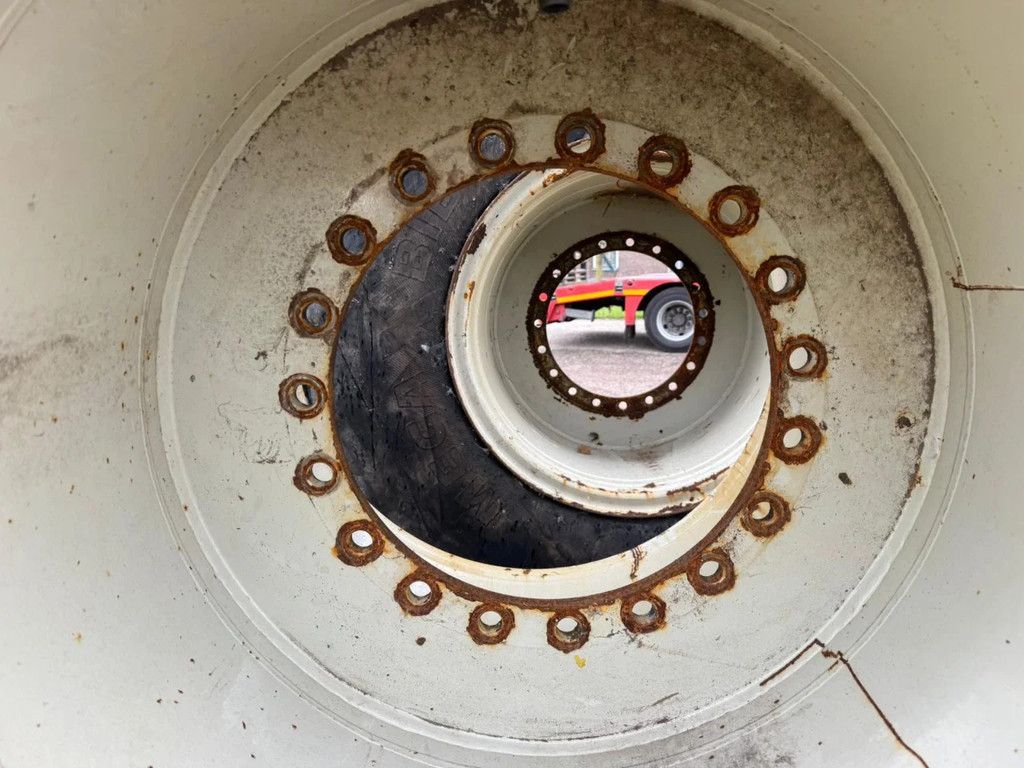 Michelin 2x 1050 50 R32 Banden + Velg Vervaet zelfrijder Wielen