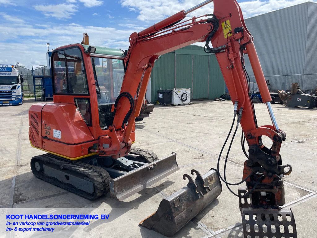 Hitachi Zx 27 (Top) + Sorteergrijper