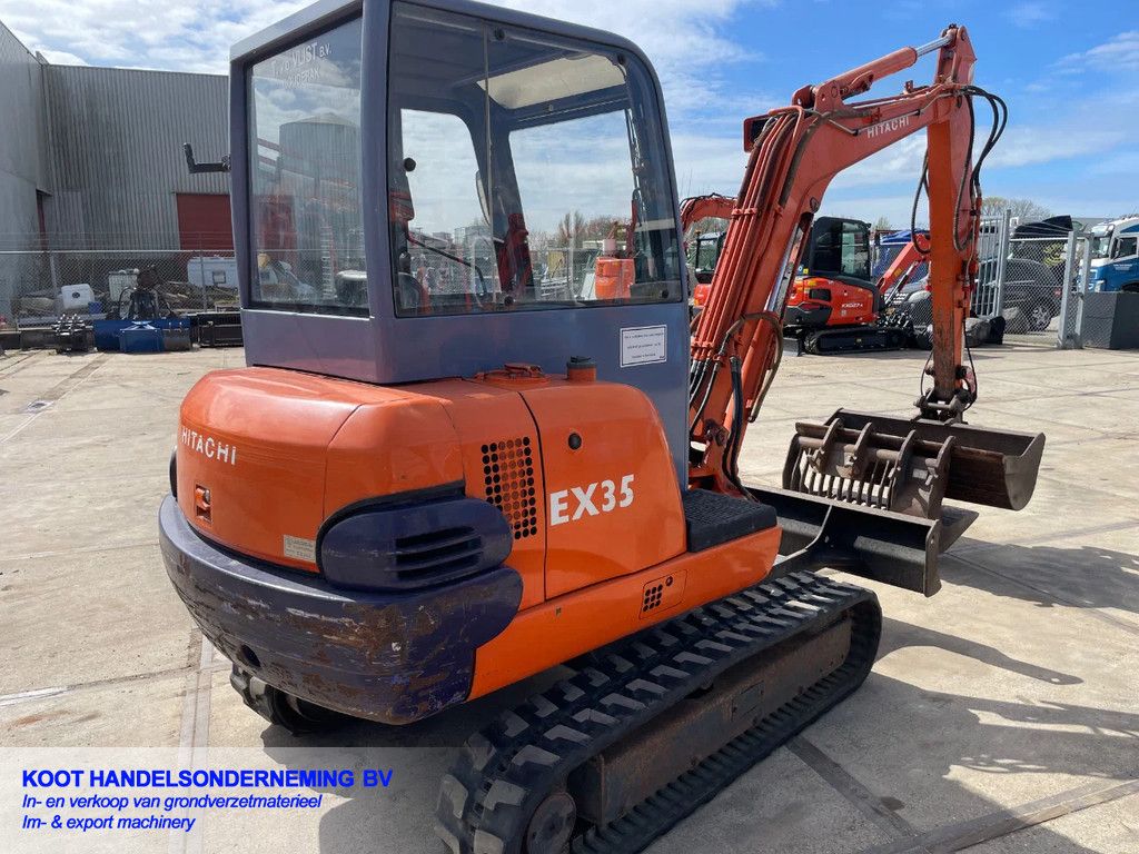 Hitachi Airman EX 35 3 Bakken Top