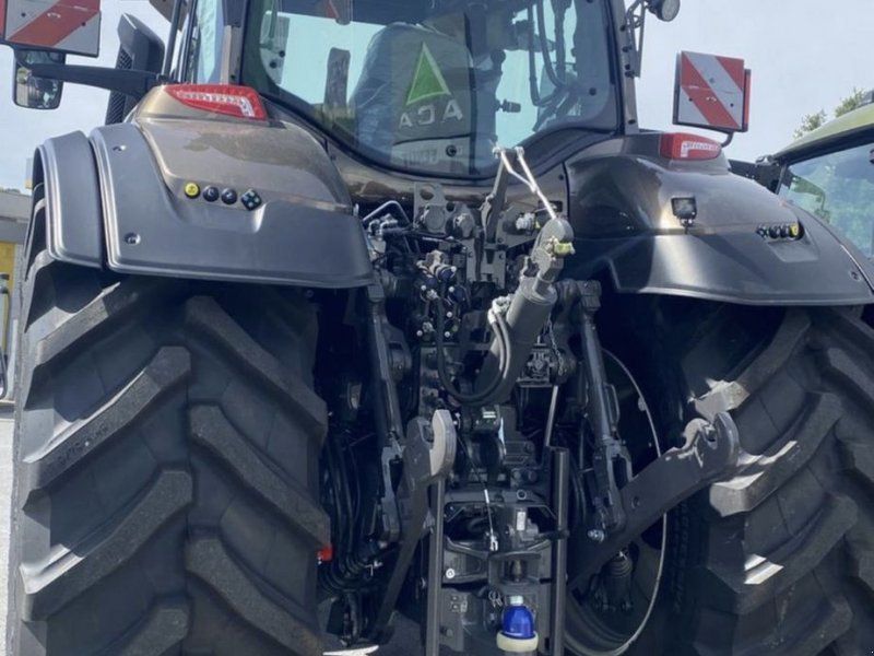 Valtra Q305