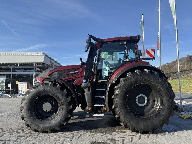 Valtra Q305