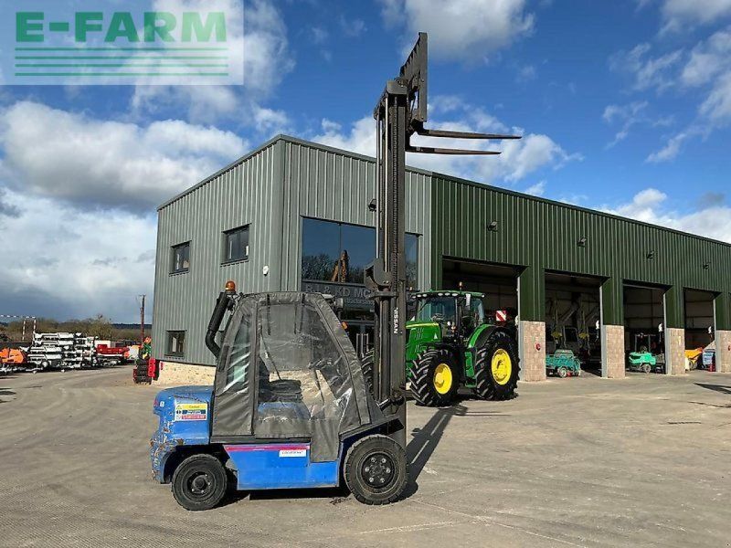 Nissan 30  (st26280)