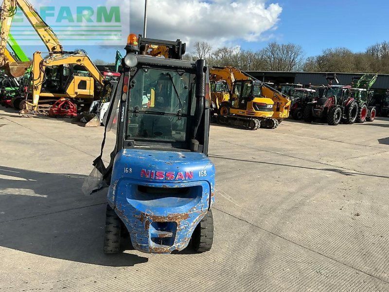 Nissan 30  (st26280)