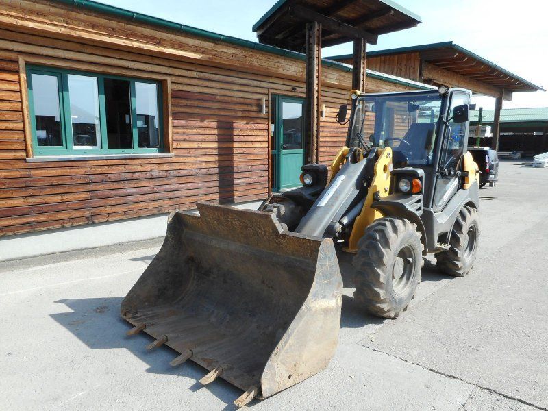 Mecalac AX850 nur 2,48 Bauhöhe! ( Manitou )