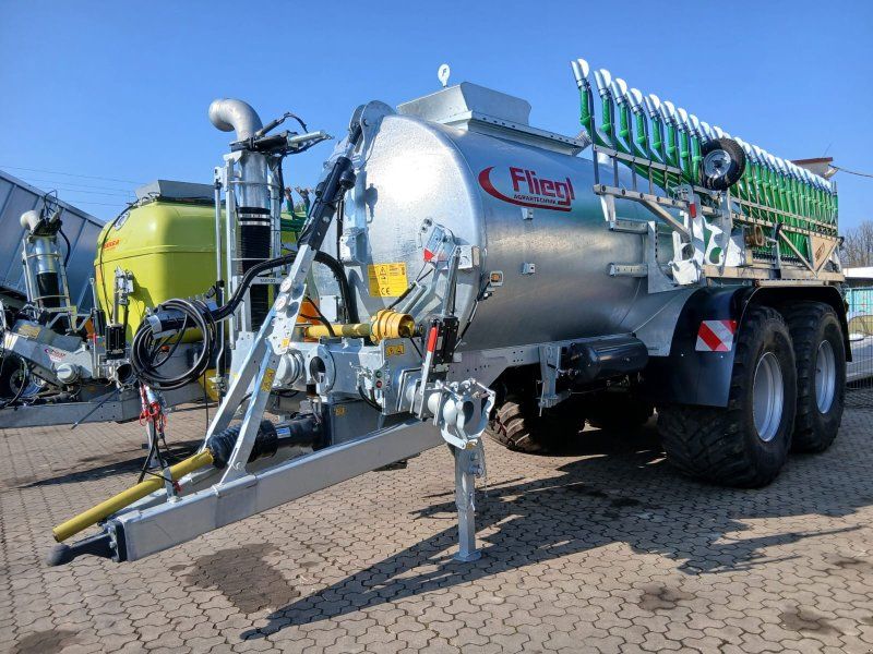 Fliegl PFW 16000 Maxx-Line Plus + Skate 150