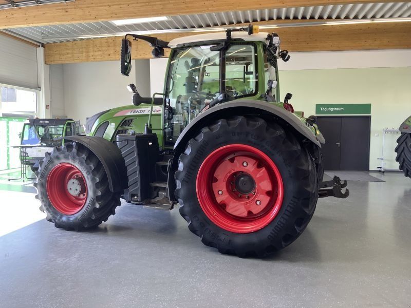 Fendt 724 VARIO S4 PROFI PLUS