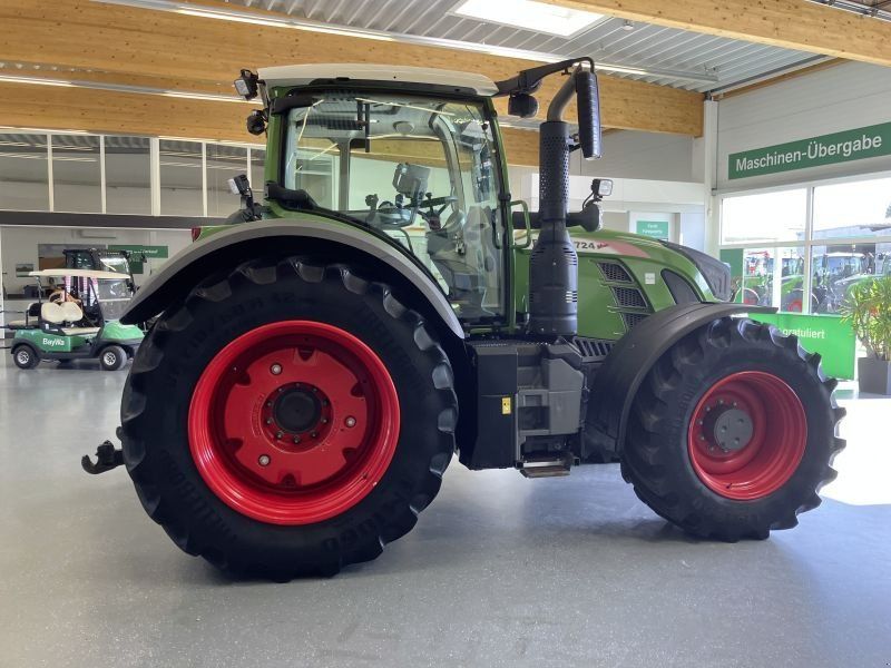 Fendt 724 VARIO S4 PROFI PLUS