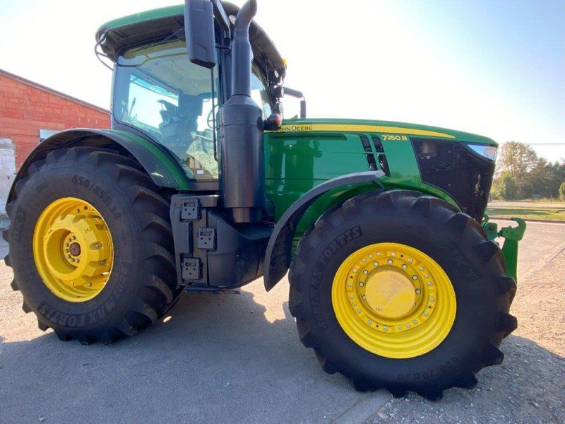 John Deere 7250R