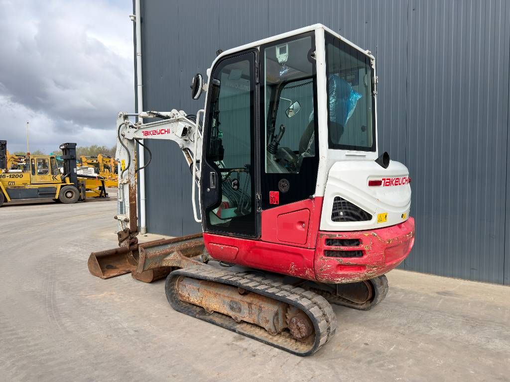 Takeuchi TB230