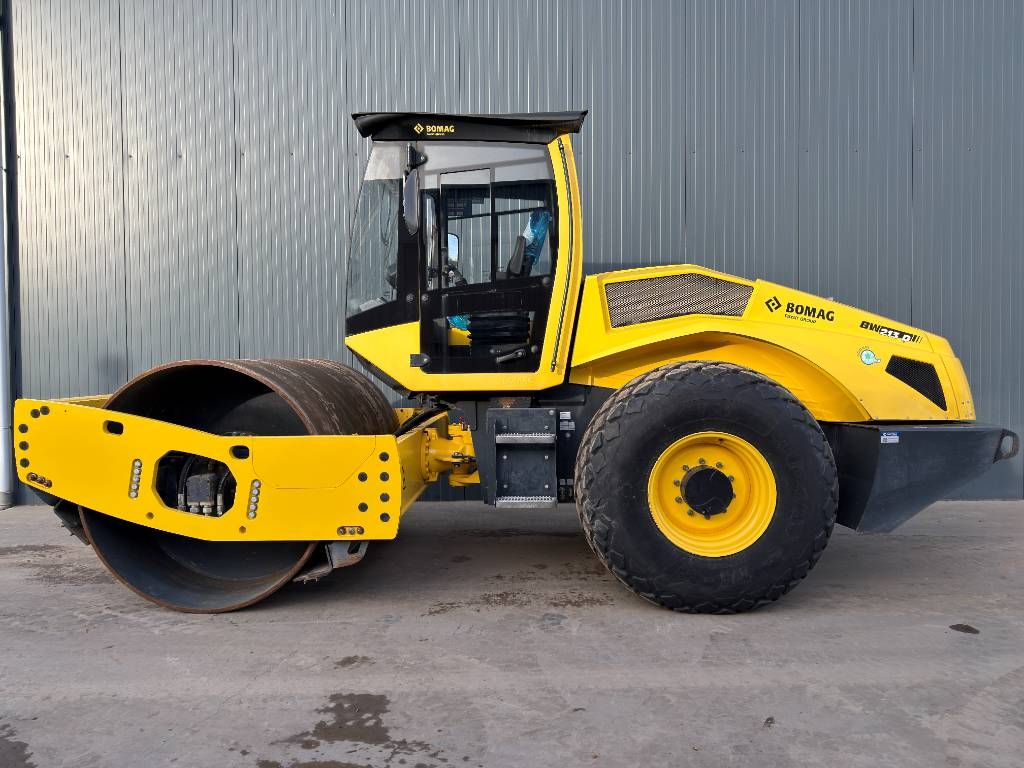 Bomag BW213D-5