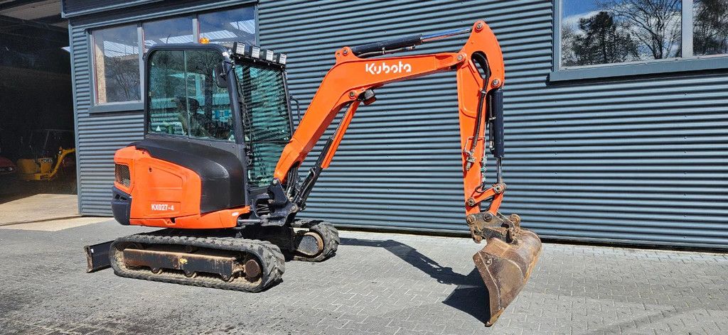 Kubota KX027-4