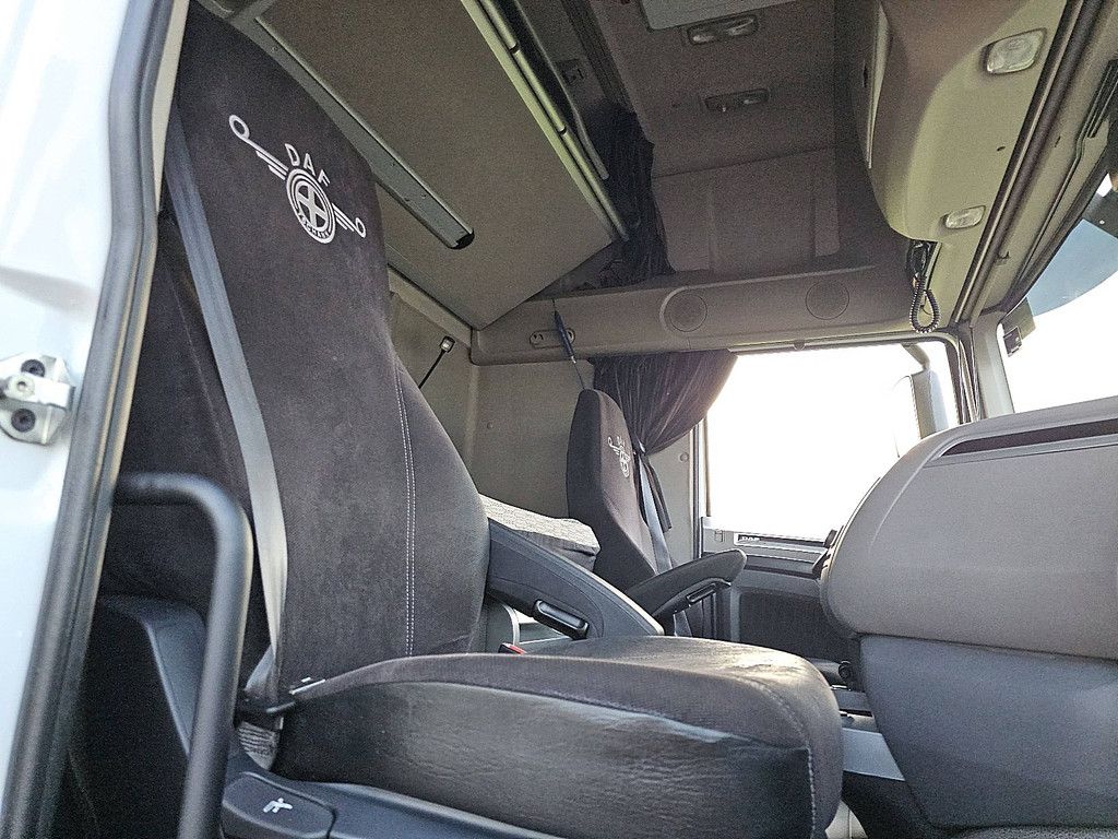 DAF XF 530 ftt 6x4 120 ton int.