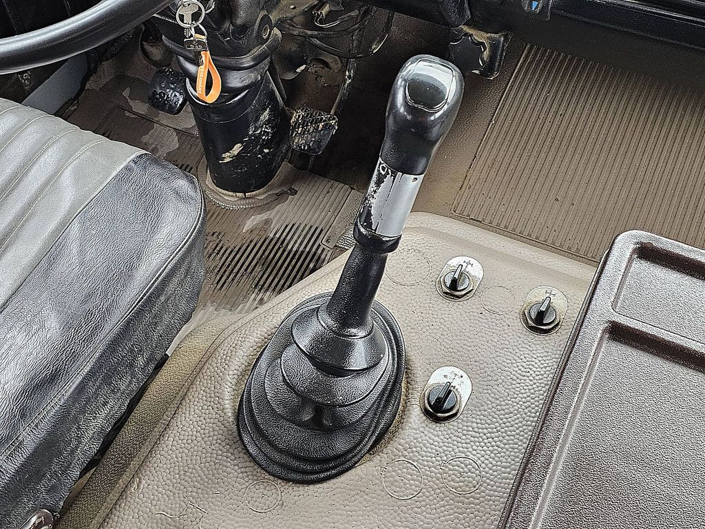 MERCEDES-BENZ 3335 K 8x4 full steel man.