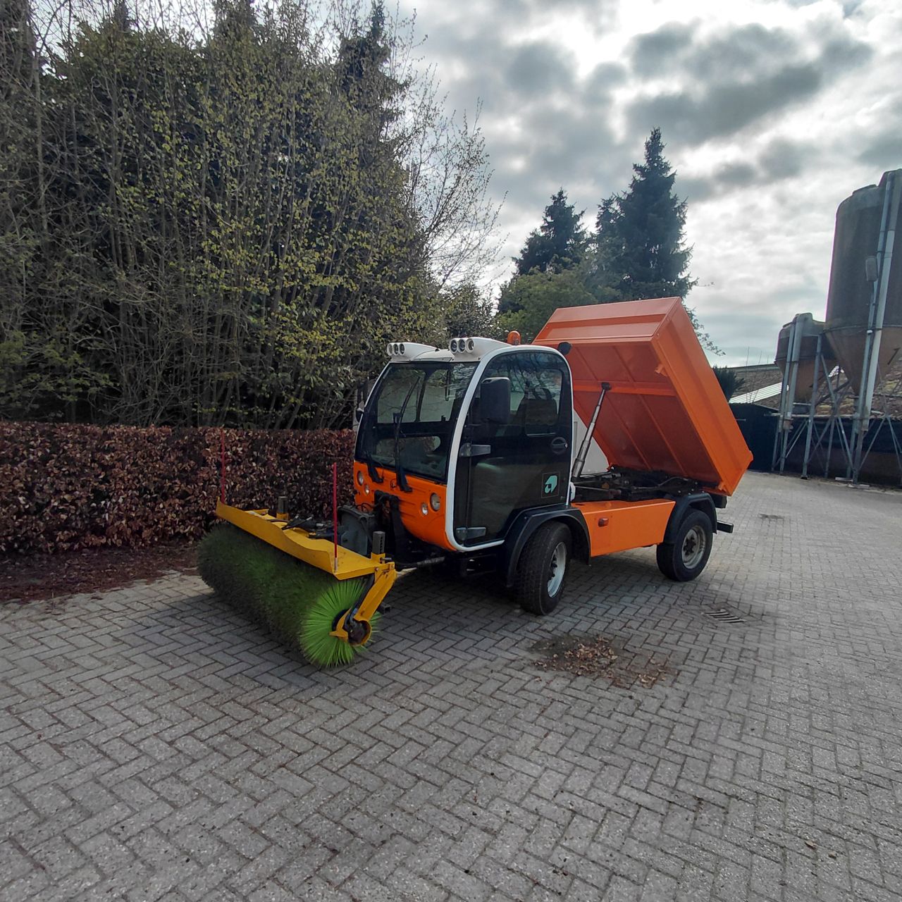 Ausa m250 h veegauto / kiepauto