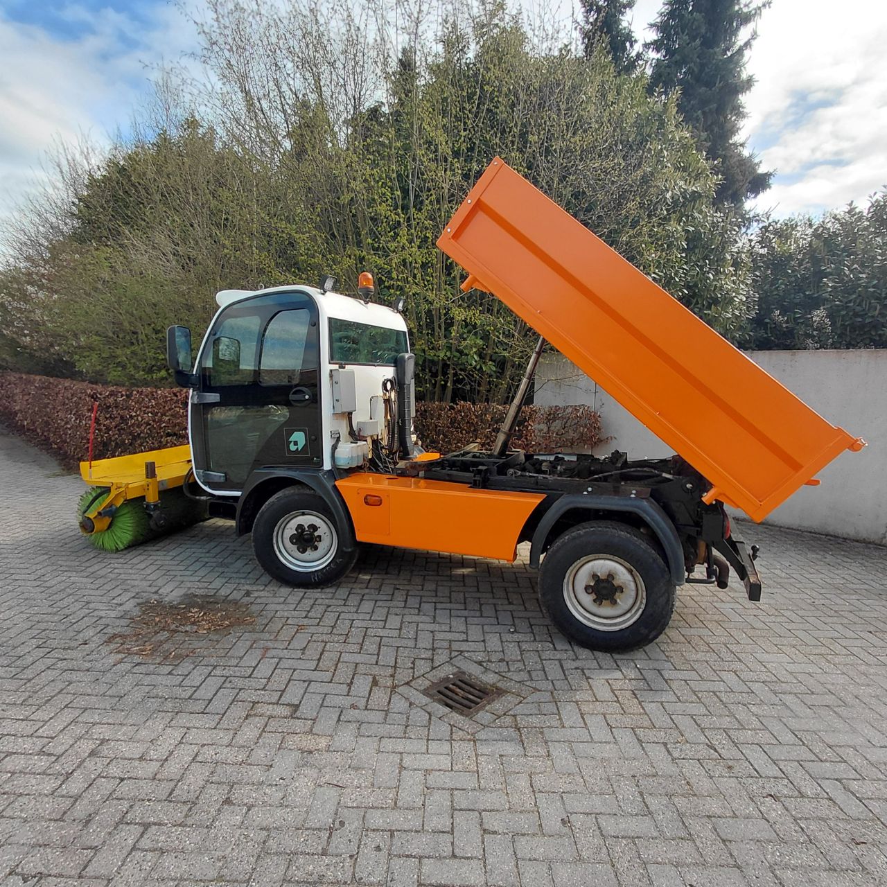 Ausa m250 h veegauto / kiepauto