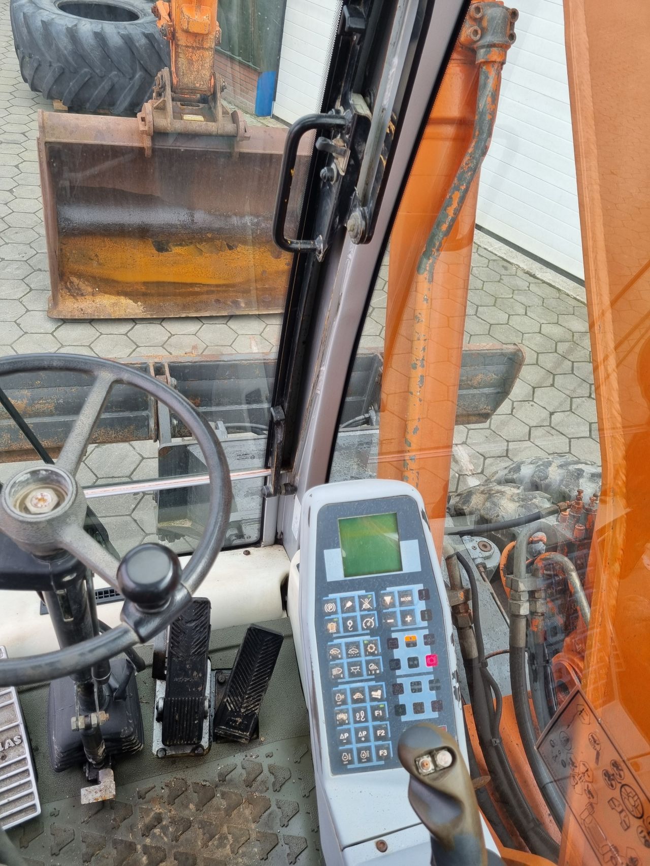 ATLAS - 2005 - Terex - Banden graafmachine/mobiele kraan