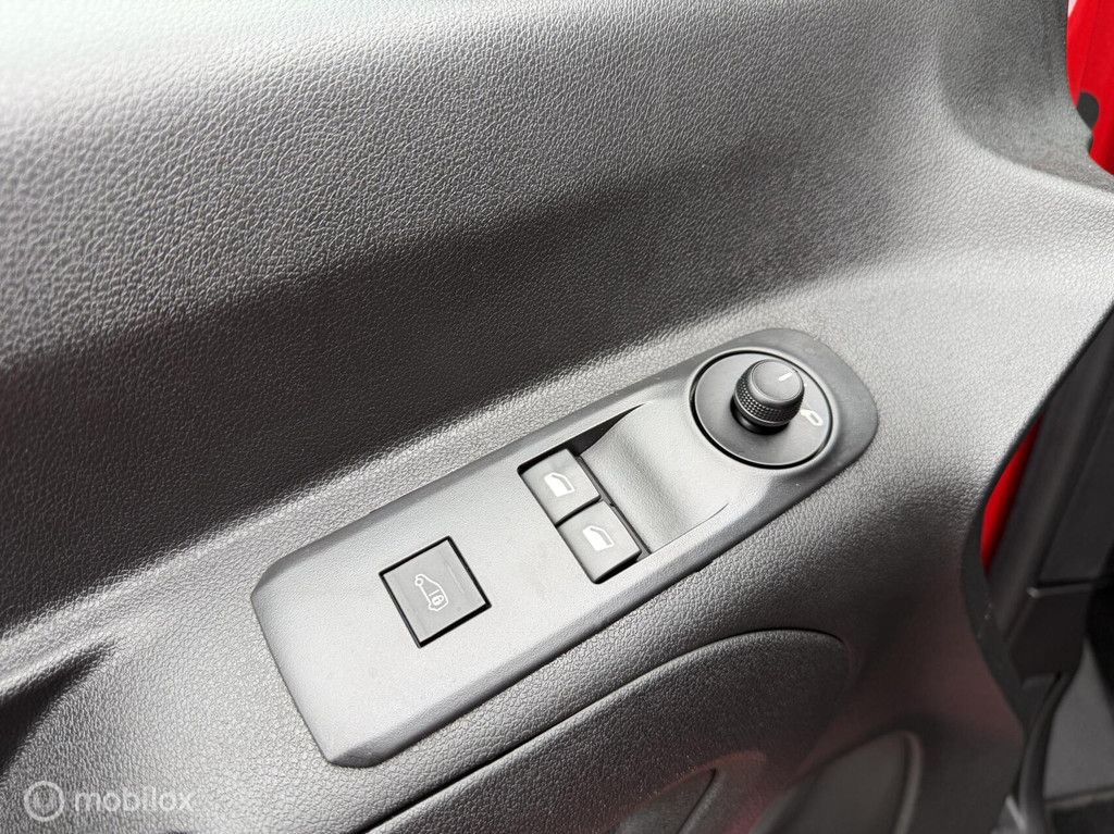 Citroen Berlingo 1.2 110 PK 11-2020 BTW / BPM vrij Airco PDC