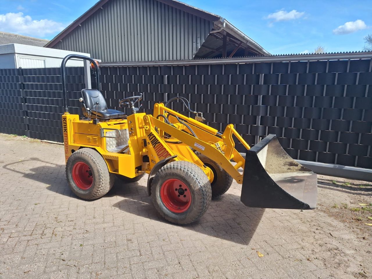 Knikmops 130 shovel avant giant schaffer weidemann multi one