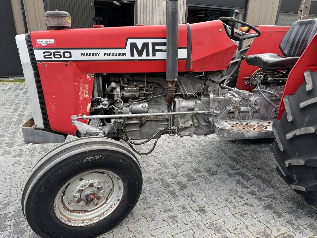 Massey Ferguson 260