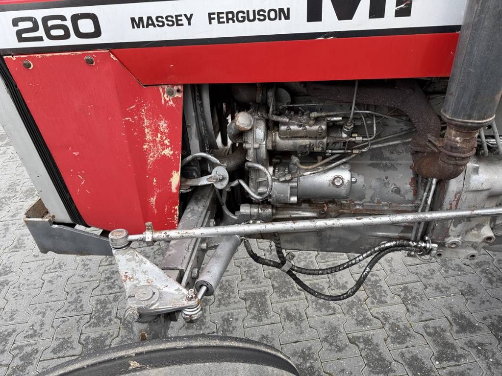 Massey Ferguson 260