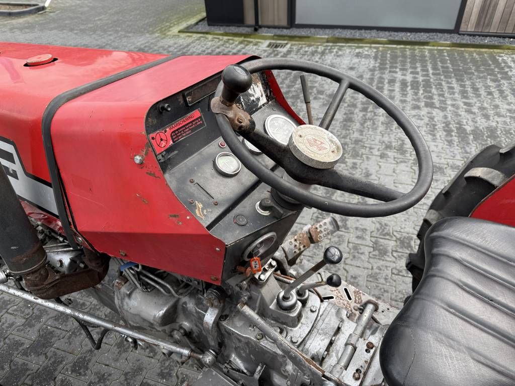Massey Ferguson 260