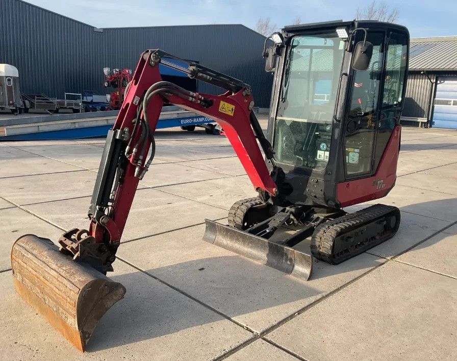 Yanmar SV17 minikraan ca 1300 draaiuren