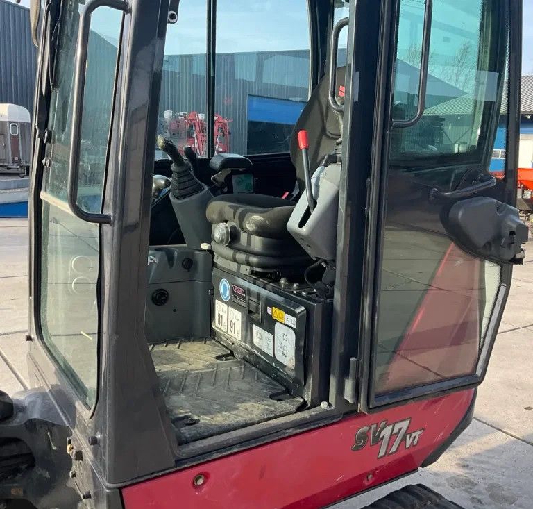 Yanmar SV17 minikraan ca 1300 draaiuren