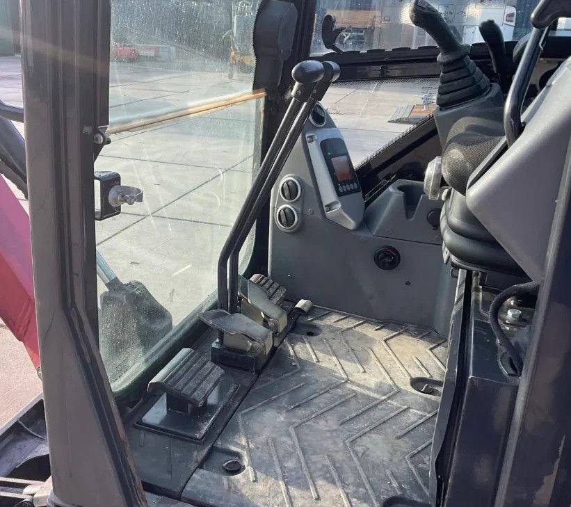 Yanmar SV17 minikraan ca 1300 draaiuren