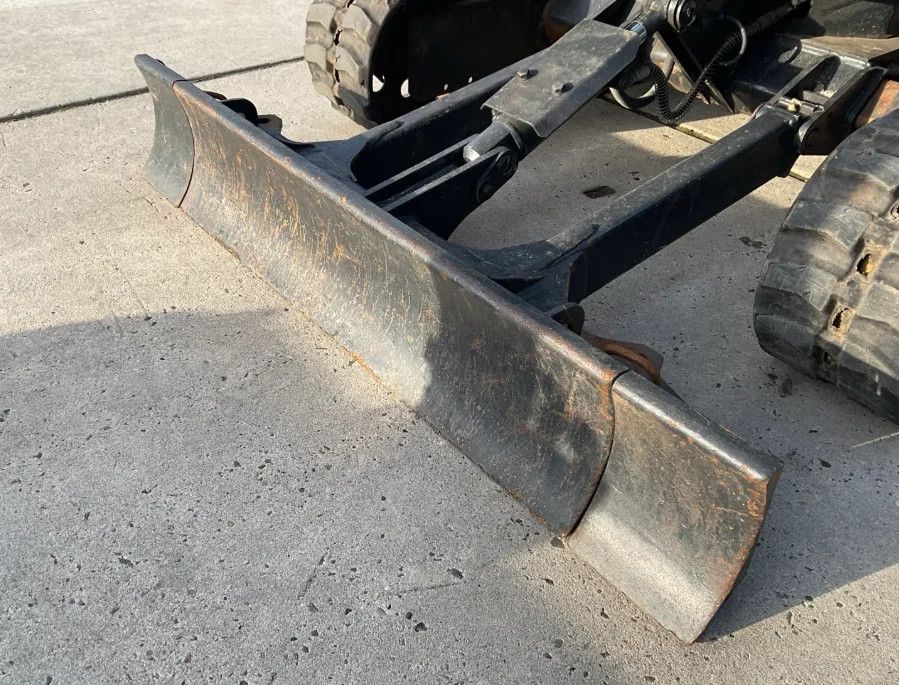 Yanmar SV17 minikraan ca 1300 draaiuren