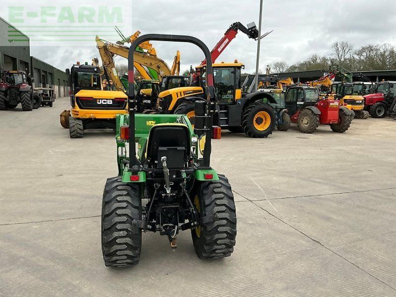 John Deere 2520 compact  (st25690)