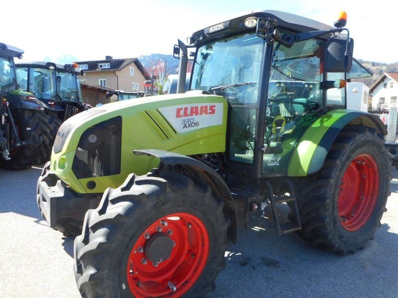 Claas Axos 330 CX