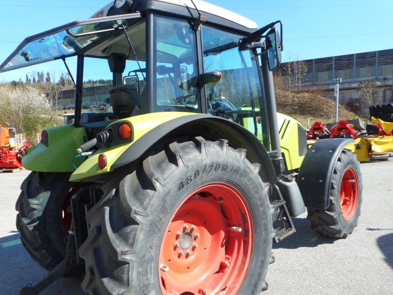 Claas Axos 330 CX