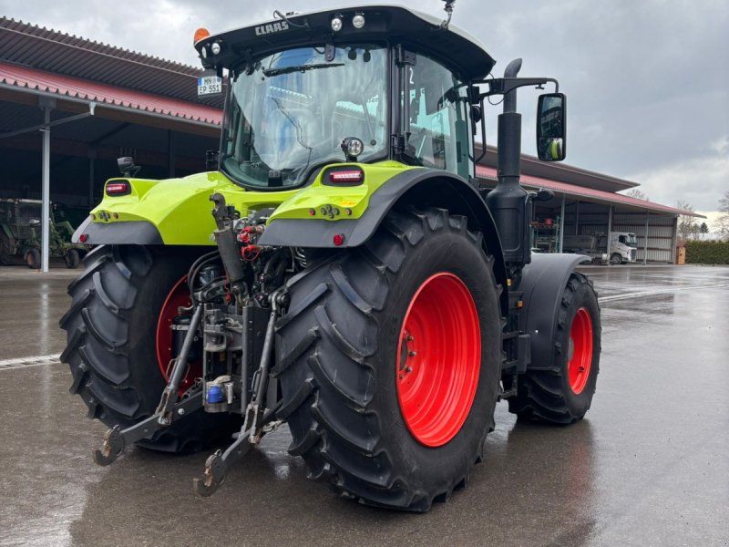 Claas Arion 550
