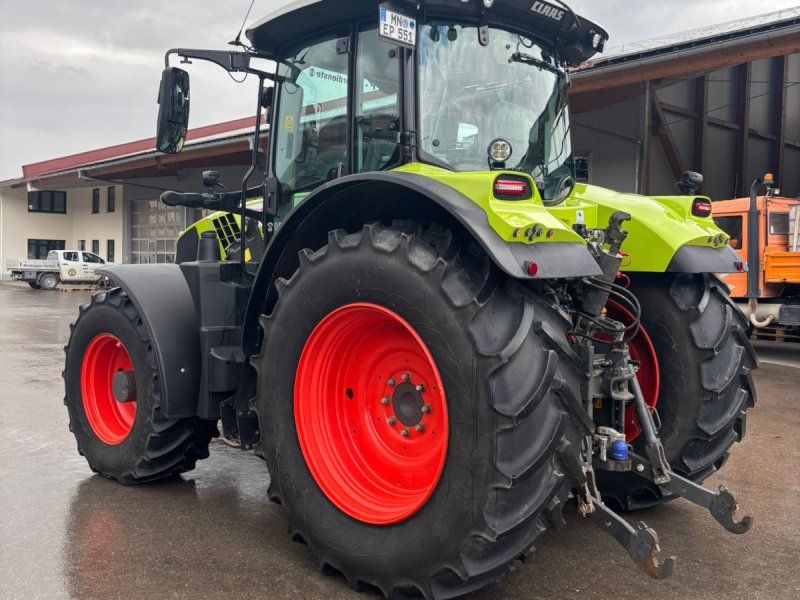 Claas Arion 550