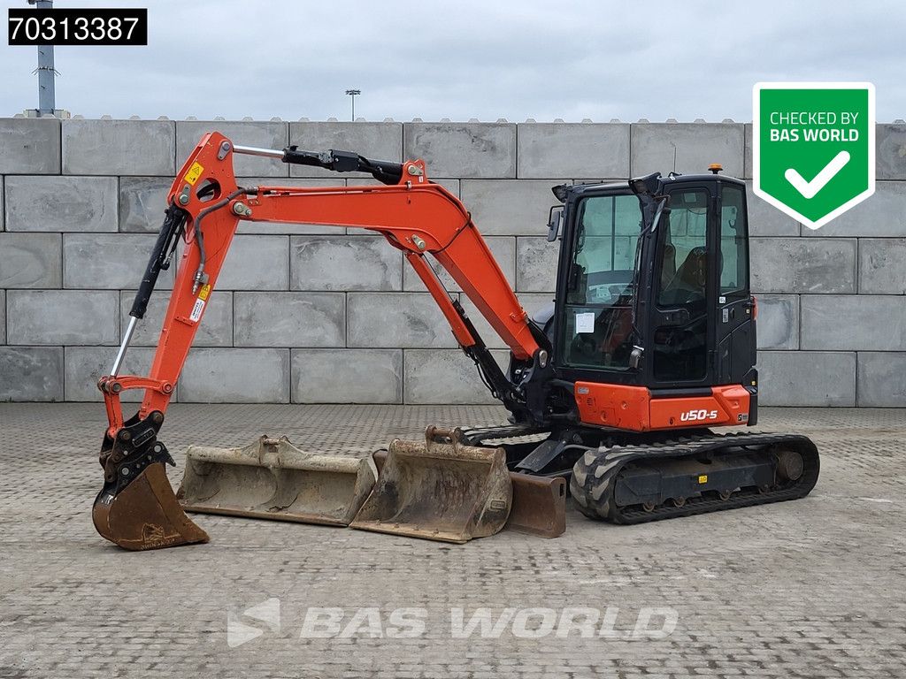 Kubota U50-5 3 Buckets