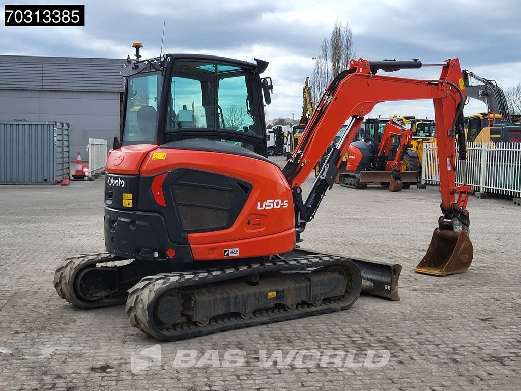 Kubota U50-5 3 Buckets