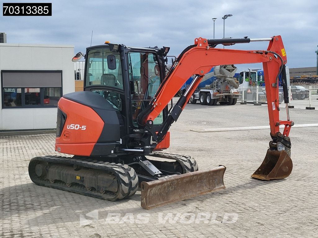 Kubota U50-5 3 Buckets