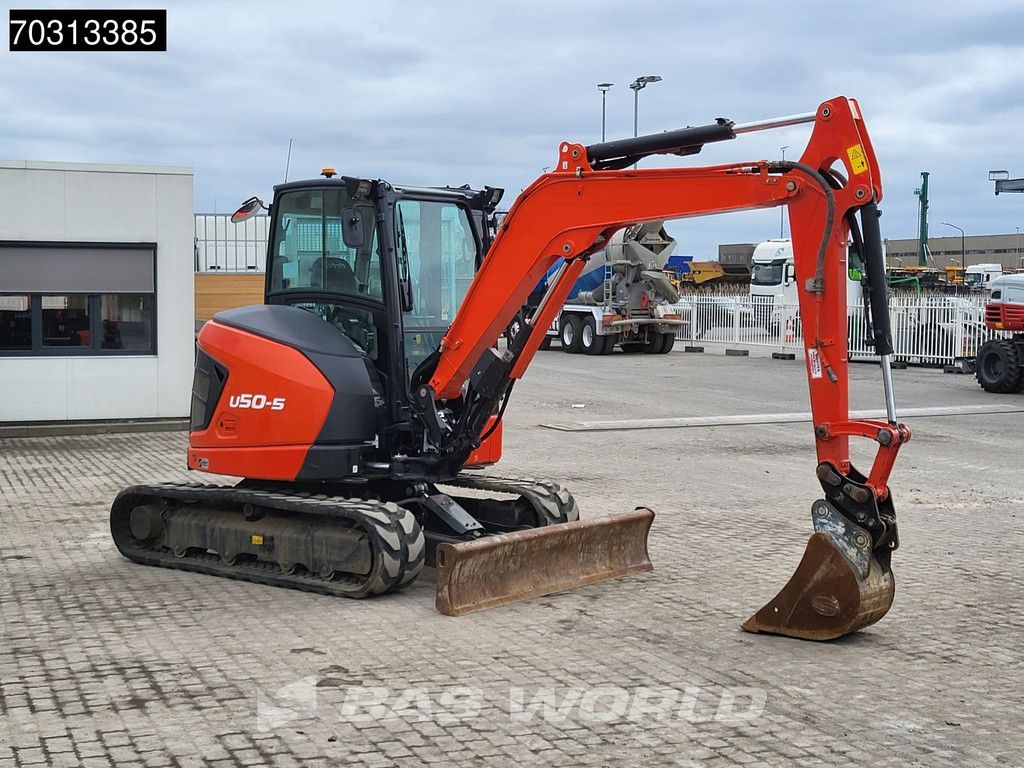 Kubota U50-5 3 Buckets